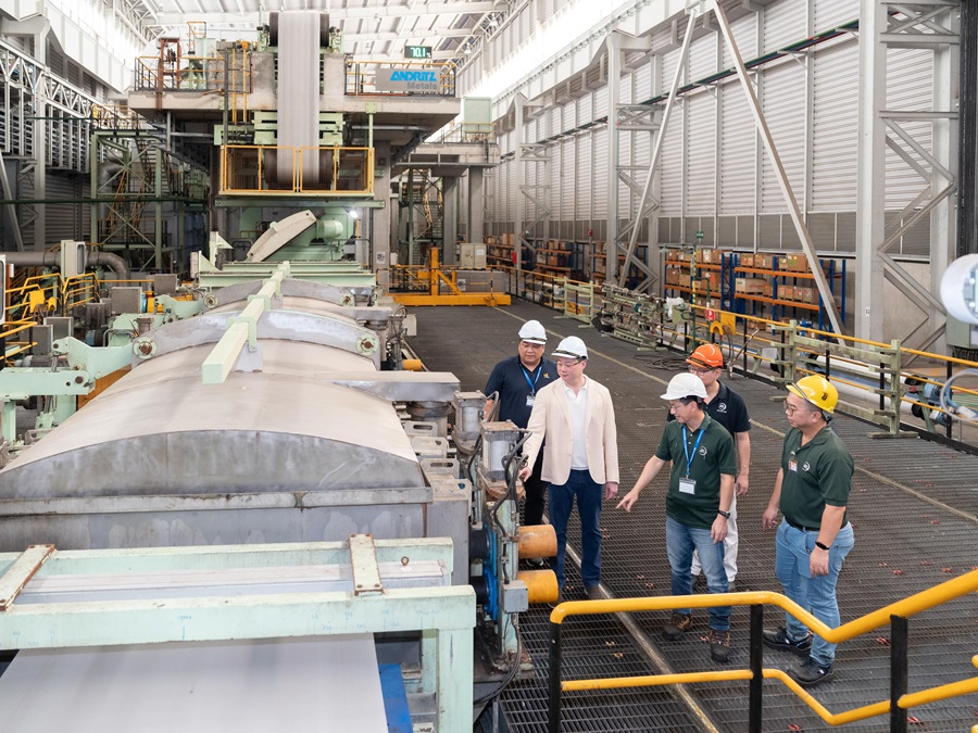 Danny Tan, CEO of Worldwide Stainless, touring the revitalised Bahru Stainless facility with the team, as operations resume with a renewed focus on growth and sustainability. | Johor, Malaysia. 13 December 2024. | Photo by Worldwide Stainless / NHA File Photo