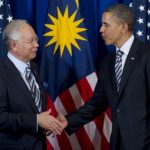 obama shakes hand with najib PM Malaysia