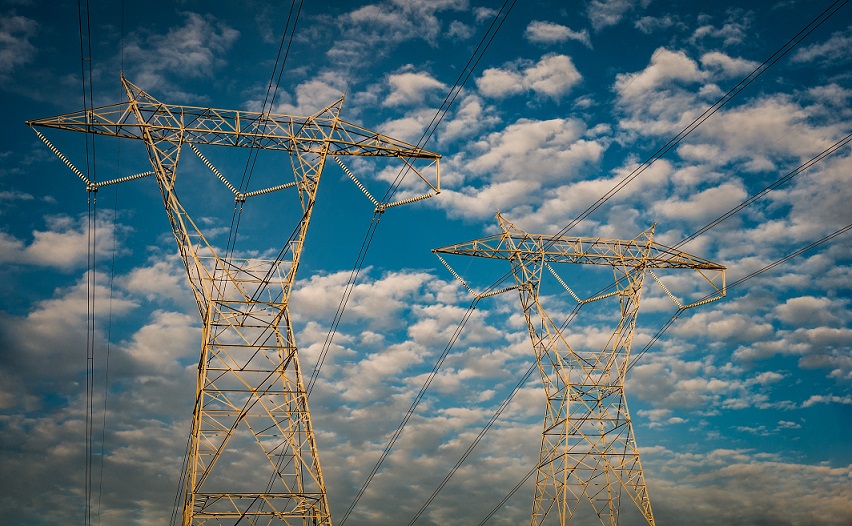 Photo for illustrative purposes only. Power lines in Chino, USA. John Middelkoop/Unsplash