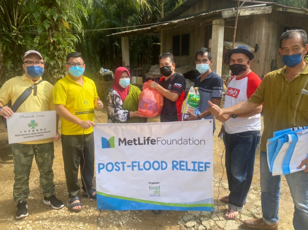 MetLife Foundation supports food aid foundation in providing food