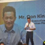 Mr. Oon Kin Seng, Group Executive Director of Pentas Flora Group, giving a speech and explanation about the various portfolios of Pentas Flora.