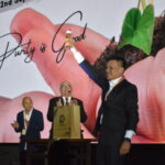 Mr Oon Kin Seng unveiling the Pentas Flora Eco-Base Oil (EBO) SN150.