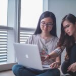 online shopping_mimi-thian-unsplash_r