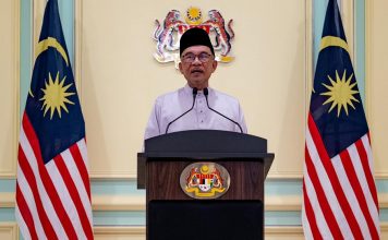 Malaysia's 10th Prime Minister, Datuk Seri Anwar Ibrahim, at the Prime Minister's Office, 25 November 2022. | Photo by Sadiq Asyraf/Sourced from PM's official Facebook page
