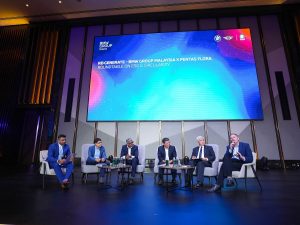 From left: Gunaprasath Bupalan, Head of Corporate Communications of Pentas Flora; Renato Lima de Oliveira, Assistant Professor of Business and Society, Asia School of Business (ASB); Sashi Ambi, Head of Corporate Communications & Sustainability of BMW Group Malaysia; Ng Chai Heng, Technical Director of Pentas Flora; Rizal Kamaruzzaman, Executive Director of Tindakan Strategi; and Nordin Abdullah, Founding Chairman of Malaysian Global Business Forum | Kuala Lumpur, Malaysia. 10 January 2023 | NHA File Photo