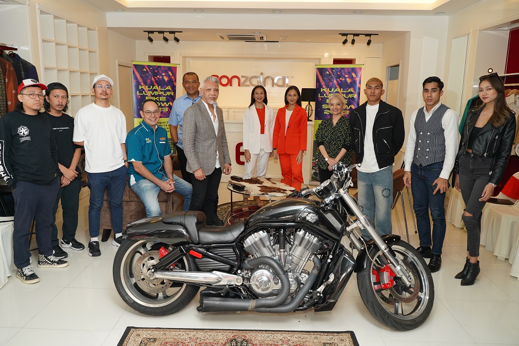 The Kuala Lumpur Bike Show 2023 organisers announced two lifestyle programmes featuring indie rock concert by Hujan (left most) and a fashion show curated by fashion designer Bon Zainal (fifth from the left) at an exclusive media event held today (26 July) at Bon Zainal’s Boutique in Plaza Damas, Hartamas, Kuala Lumpur. | Photo by Irfaan Seth/Moventuum/NHA File Photo