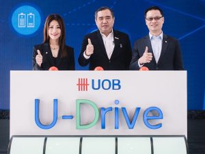 From left: Ng Wei Wei, Chief Executive Officer, UOB Malaysia; YB Anthony Loke, Minister of Transport Malaysia; and Andy Cheah, Managing Director and Country Head of Wholesale Banking, UOB Malaysia, at the launch of UOB Malaysia's U-Drive. | Kuala Lumpur, Malaysia. 29 August 2023 | Photo by UOB Malaysia/NHA File Photo