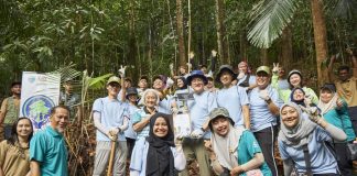 Coway Malaysia and Forest Research Institute Malaysia (FRIM) in their collaboration successfully planted 20 trees as part of the national Greening Malaysia Programme through 100 Million Tree Planting Campaign. | Photo by Coway Malaysia/NHA File Photo