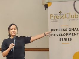 Melanie Nambiar, Head of Insights at Dataxet Nama, speaking at the Professional Development Series organised by The National Press Club of Malaysia (NPC).