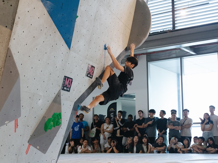 Thailand's World Cup climber, Ozzy Auswin Aueareechit, making his way to the top and eventually won first place in the Men's Open category at CRANK Boulder Competition 2024. | Kuala Lumpur, Malaysia. 4-5 May 2024 | Photo by Camp5 / NHA File Photo