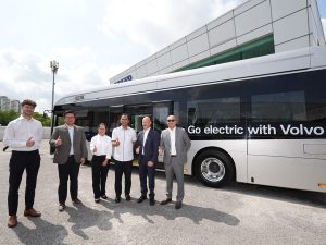 Group photo with the Volvo BZL-GML Eco Range electric bus. | Shah Alam, Selangor, Malaysia. 21 May 2024 | Photo by Volvo / NHA File Photo