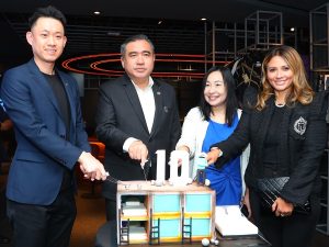 From left: Ryan Loo, CapsuleTransit founder and CEO; Anthony Loke Siew Fook, Minister of Transport Malaysia; Selena Chua, WCT Malls CEO, and Hani Ezra Hussin, MAHB senior general manager of commercial services; cutting a cake that symbolises CapsuleTransit’s 10th Anniversary. | CapsuleTransit MAX in KLIA2, Malaysia. 3 September 2024. | Photo by CapsuleTransit / NHA File Photo