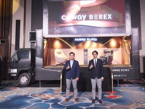 Kyle Choi, chief executive officer of Coway Malaysia (left) and Ryan Jung, head of marketing and product division of Coway Malaysia, with the Coway BEREX truck which will be hitting the streets for an experiential tour at several locations in Klang Valley, Malaysia, which include Publika, Lot 10, Desa Park City and The Exchange TRX throughout November 2024. | Photo by Coway / NHA File Photo.