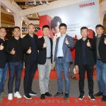 Steven Yang (third from right) with the management team of Toshiba at the launch