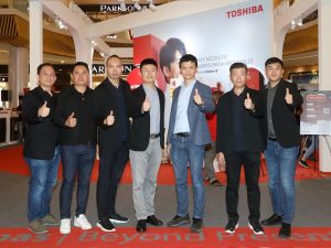 Steven Yang (third from right) with the management team of Toshiba at the launch of the Toshiba SensTemp Stable Temperature Water Heater. | Kuala Lumpur, Malaysia. 26 December 2024. | Photo by Toshiba / NHA File Photo