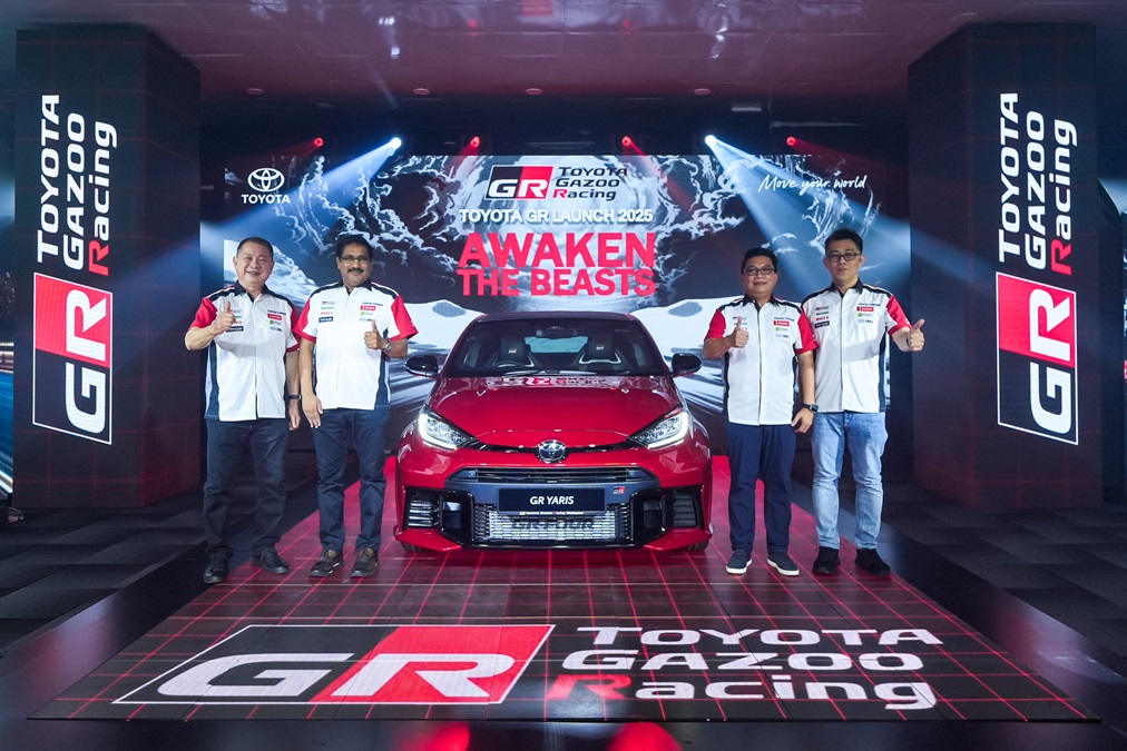 From left: Mohd Shamsor bin Mohd Zain, Executive Director, Datuk Ravindran K., President of UMW Toyota Motor, Faraed bin Mohd Sharif, Executive Director, and Sean Leng, Director. | Photo by UMW Toyota / NHA File Photo