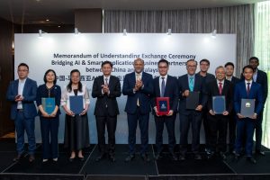 YB Tuan Gobind Singh Deo, Minister of Digital Malaysia, and HE Lan Tianli, Governor of the Guangxi Zhuang Autonomous Region, at the exchange of MoUs between Huawei Malaysia and TOGL, Skyvast, Tiong Nam, as well as HeiTech Padu and MyEG. The ceremony also included MoU exchanges between Guilin University of Electronic Technology and Universiti Malaysia Pahang Al-Sultan Abdullah, as well as Guangxi Minzu University and Tunku Abdul Rahman University. | Photo by Huawei Malaysia / NHA File Photo