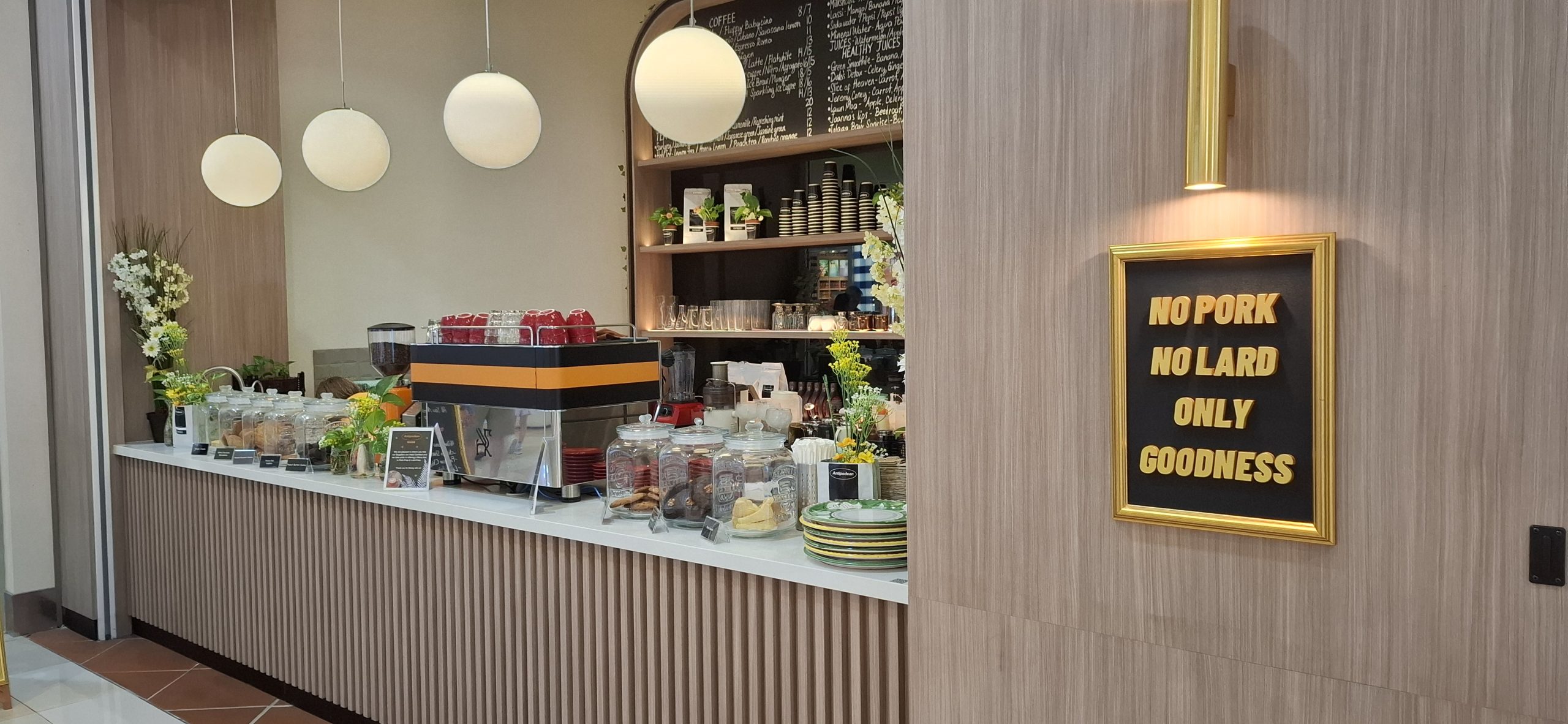 Catering to a wider group of customers in outlet in Johor trades under "Antipodean Gold" does not serve pork or lard.  | Photo by Somaya Ong / NHA File Photo