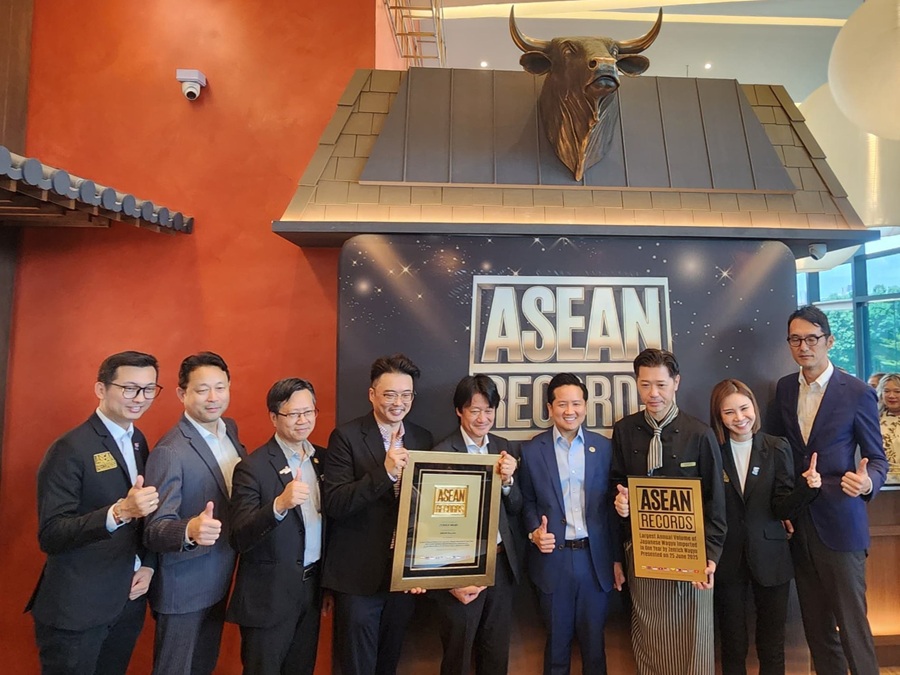Also present at the ceremony were Kenichiro Ozaki (far right), executive director of the Japan National Tourism Organization (JNTO) and Koichi Takano (second from left), managing director of Japan External Trade Organization (JETRO). | Wagyu by La Moon, Taman Tun Dr Ismail, Kuala Lumpur, Malaysia. 25 June 2025. | Photo by Ruzanna Muhammad / News Hub Asia