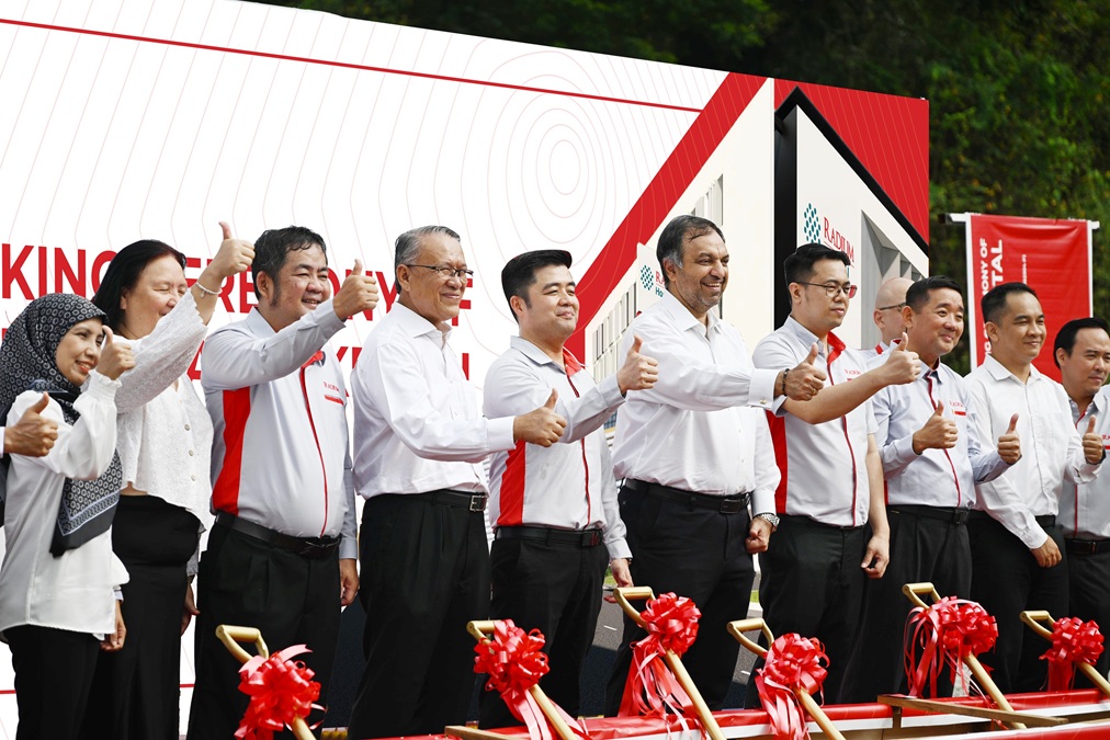 The Radium Hospital @ Ayer Keroh groundbreaking ceremony was attended by Radium Development Berhad's Board members, as well as representatives from M Life Healthcare Sdn. Bhd. Among them were Datuk Gary Gan Kah Siong, Radium Development Berhad’s Group Managing Director (fifth from left), Tan Sri Mhd Amin Nordin bin Abd Aziz, Radium Development Berhad's Chairman (fourth from left), and Dr Arun Kumar, Radium Healthcare's Chief Executive Officer (sixth from left). | Ayer Keroh, Melaka, Malaysia. 14 July 2025 | Photo by Radium / NHA File Photo
