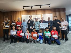 Yayasan Menteri Besar Selangor (Yayasan MBI) disbursed RM106,000 in financial aid to 16 recipients, including athletes and youth achievers in sports, education and empowerment across Selangor. | Bangunan Darul Ehsan, Shah Alam, Selangor, Malaysia. 3 July 2025. | Photo by Ruzanna Muhammad / News Hub Asia