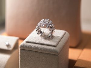 Jewelry displayed at the 71st Bangkok Gems & Jewelry Fair held in 2024. | Photo by Department of International Trade Promotion (DITP) and Gem and Jewelry Institute of Thailand (GIT / NHA File Photo