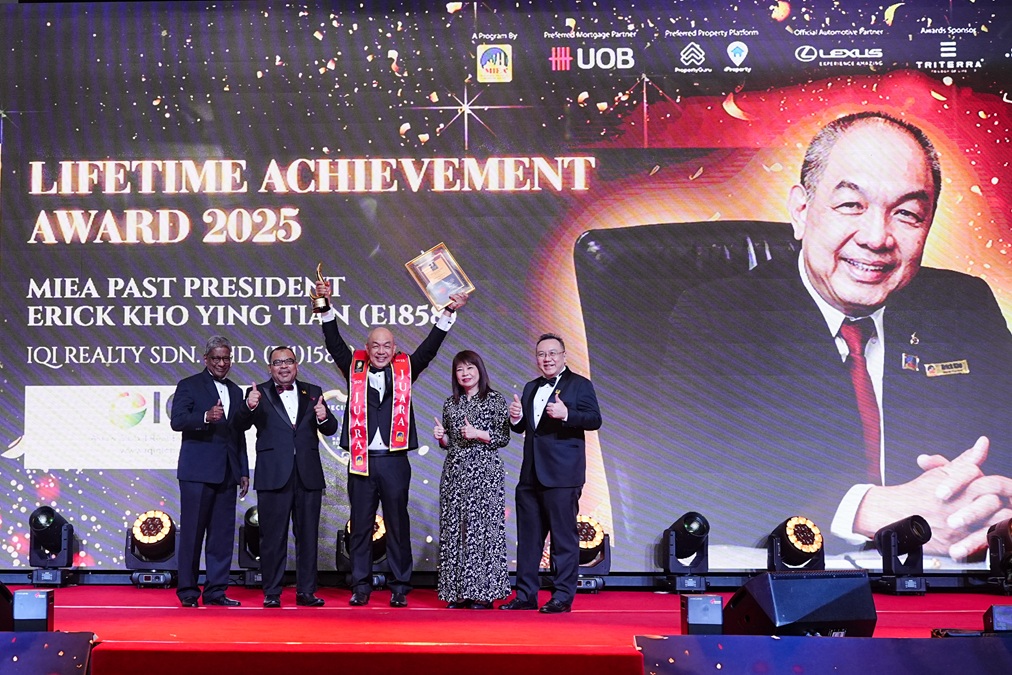 Erick Kho Ying Tian of IQI Realty Sdn Bhd received the Lifetime Achievement Award 2025 at NREA, expressing that "it brings great joy to be appreciated for my efforts" and reflecting on real estate as "a lifetime marathon journey." | One World Hotel, Bandar Utama, Petaling Jaya, Selangor, Malaysia. 16 August 2025. | Photo by MIEA / NHA File Photo