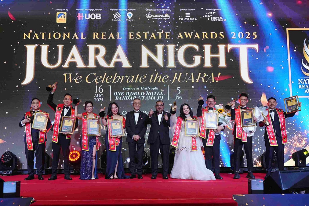MIEA Million Dollar Award (MMDA) winners celebrated on stage, with a record-breaking 24 outstanding practitioners being inducted this year, marking another milestone in the awards' history and showcasing the exceptional performance of Malaysia's real estate professionals. | One World Hotel, Bandar Utama, Petaling Jaya, Selangor, Malaysia. 16 August 2025. | Photo by MIEA / NHA File Photo