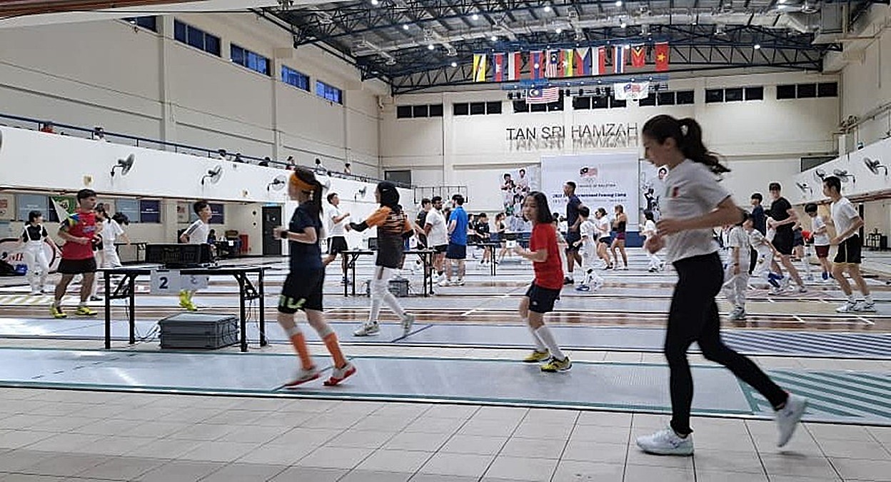 Fencers doing drills at the 2025 SFC International Fencing Camp in Kuala Lumpur, Malaysia. 14 July 2025. | Photo by News Hub Asia