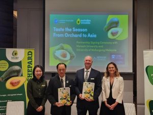 Avocados Australia exchanges the Memorandum of Agreement with UOW Malaysia in Kuala Lumpur, Malaysia on 4 March 2026. From left: Flora Zhang, General Manager of Avocados Australia Limited; Professor Dr Hiew Pang Leang, Vice-Chancellor and Chief Executive Officer of UOW Malaysia; Matthew Kleyn, Chairman of Avocados Australia Limited; and Her Excellency Ms Danielle Heinecke, Australian High Commissioner. | Photo by Ruzanna Muhammad / News Hub Asia