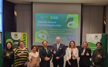From left: Flora Zhang, General Manager of Avocados Australia Limited; Dr Kate Makin, Agriculture Counsellor of the Australian High Commission; Professor Dato’ Dr Adeeba Kamarulzaman, President and Pro Vice-Chancellor of Monash University Malaysia; Professor Dr Hiew Pang Leang, Vice-Chancellor and Chief Executive Officer of UOW Malaysia; Matthew Kleyn, Chairman of Avocados Australia Limited; Her Excellency Ms. Danielle Heinecke, Australian High Commissioner; Sophie Horgan, Education and Research Counsellor of the Australian High Commission; and K. Cheng Liew, General Manager of Avocados Australia Limited for Southeast Asia.| Kuala Lumpur, Malaysia. 4 March 2026 | Photo by Ruzanna Muhammad / News Hub Asia