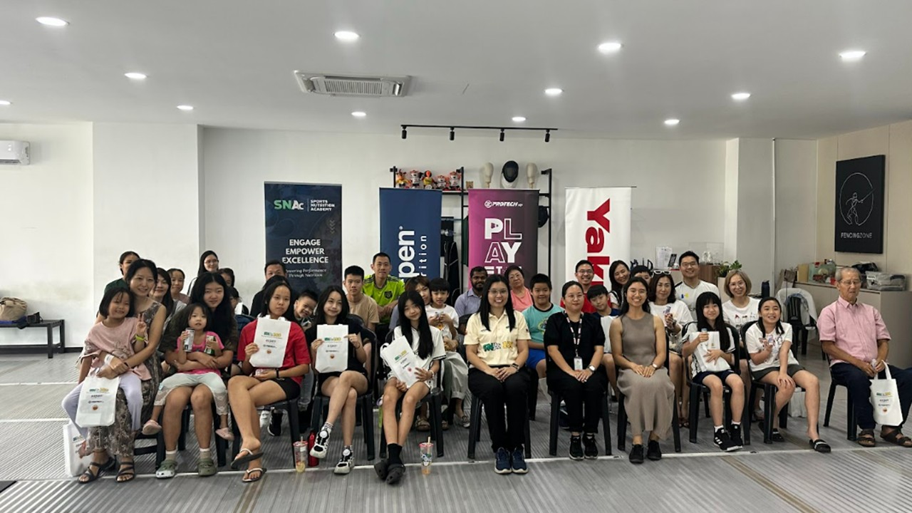 Learning as a team, not just the athletes need knowledge of what is required, coaches and parents play an important role in ensuring proper nutrition. What goes on an athletes plate is a critical input to what happens during the match. Bringing nutrition to the athletes, Yakult Malaysia has played a strong role in development of sports nutrition in Malaysia. Photo by Sports Nutrition Academy (SNAc) Malaysia / NHA File Photo