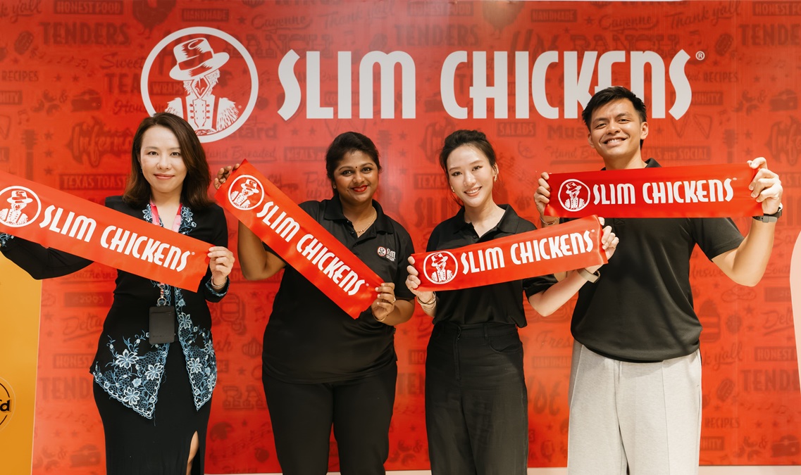 Slim Chickens opens second outlet in Malaysia in NU Sentral, Kuala Lumpur, Malaysia. 8 April 2026. From left: Alice You (游诗薇), Head of Retail, NU Sentral; Sanggari Athimulam, Operation Manager, Slim Chickens Malaysia; Shuen Chiu (周嫙), Marketing Director, Slim Chickens Malaysia; and Amirul Ashraf Ravi, Halal, Supply Chain and Quality Assurance Manager, Slim Chickens Malaysia | Photo by Slim Chickens Malaysia / NHA File Photo