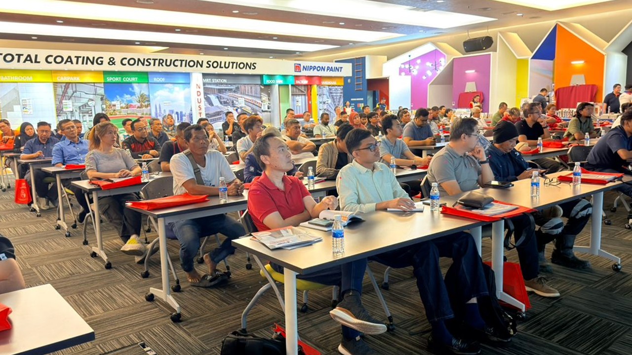 Contractors attended the workshop session at Nippon Paint’s R&D Centre in Shah Alam, gaining practical insights into flooring challenges, system selection, and application techniques for modern industrial environments. Source: CIDB